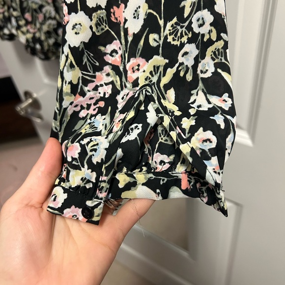 Lauren Conrad floral top - Picture 4 of 4